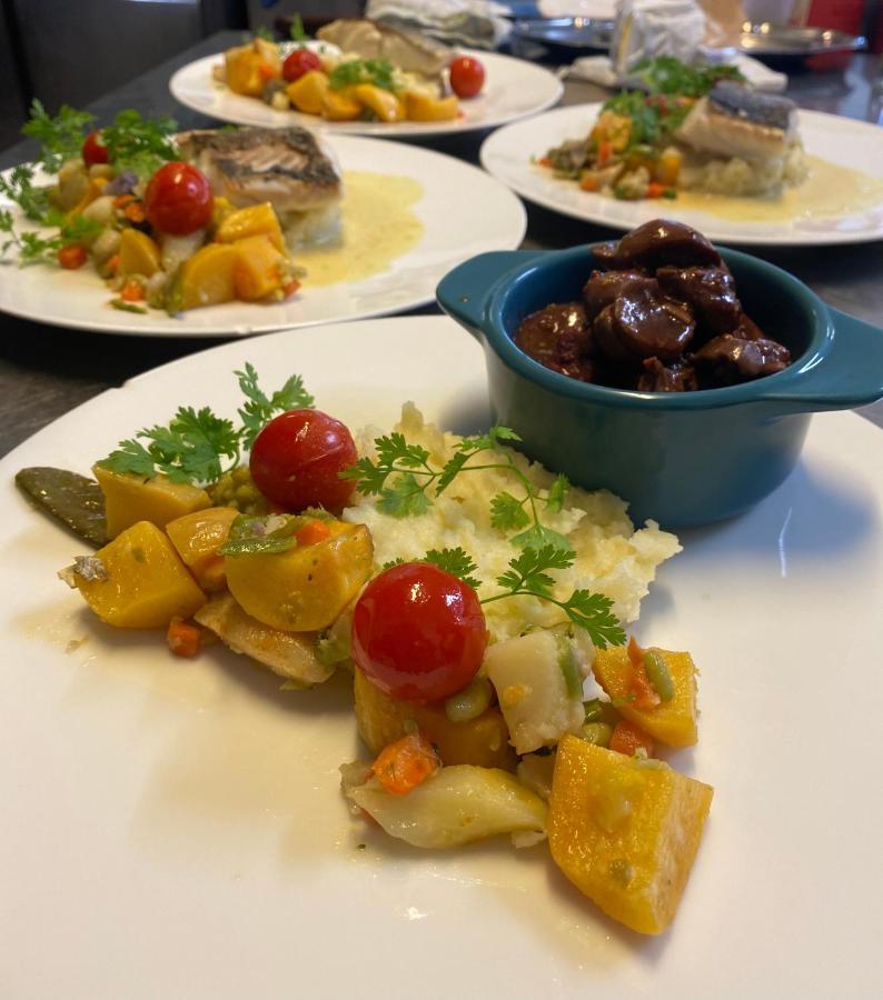 Logis Hotel Bellevue Restaurant La Pomme D'Or Coucy-le-Chateau-Auffrique Luaran gambar